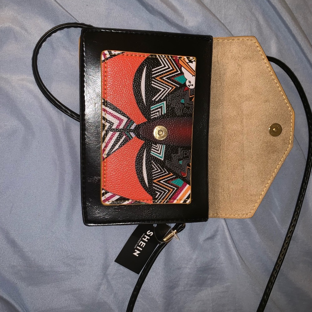 Small shoulder bag